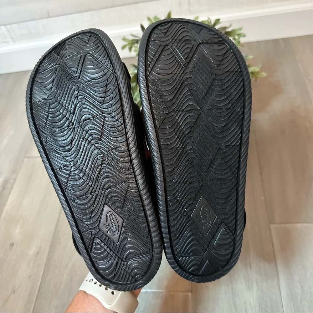Chaco Chillos Sandals Black Youth 6
